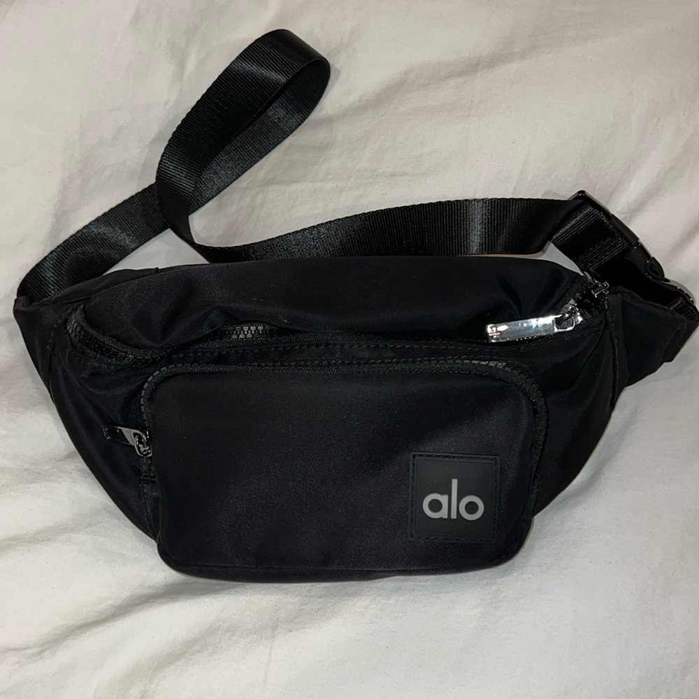 Alo fanny pack
